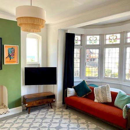 3 Bedroom Spacious Seaside Apartment With Estuary Views Southend-on-Sea Exterior photo